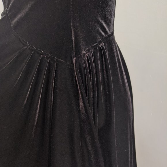 Velvet and Lace Black Nightshade Mini Dress SP - Picture 6 of 16